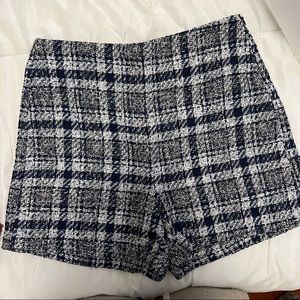 High waisted tweeded plaid shorts